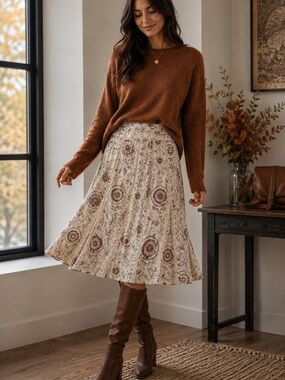 NWOT Ann Taylor Cream Floral Medallion Midi Skirt Size 0 (runs big)